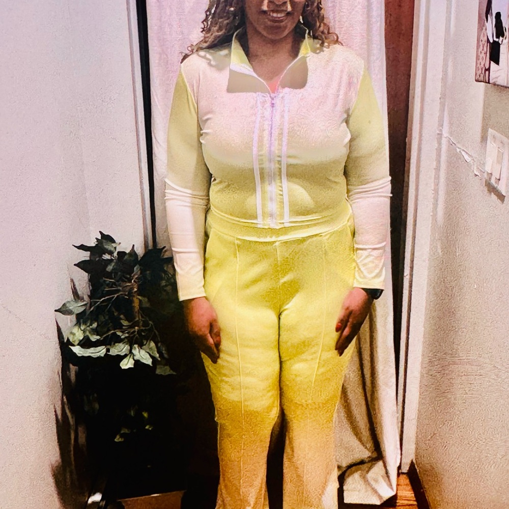 Yellow Ombre Jumpsuit with Wide-Leg Silhouette and V-Neckline